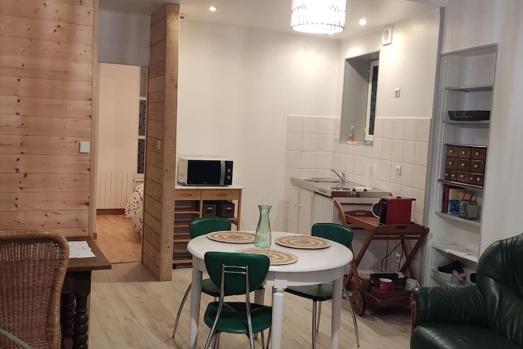 Appartement Cosy A 2 Pas Des Rues Pietonnes シャロン・シュル・ソーヌ エクステリア 写真